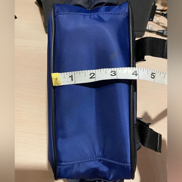 Small Blue Nine West Handbag with Coin Purse - Picture 6 of 10